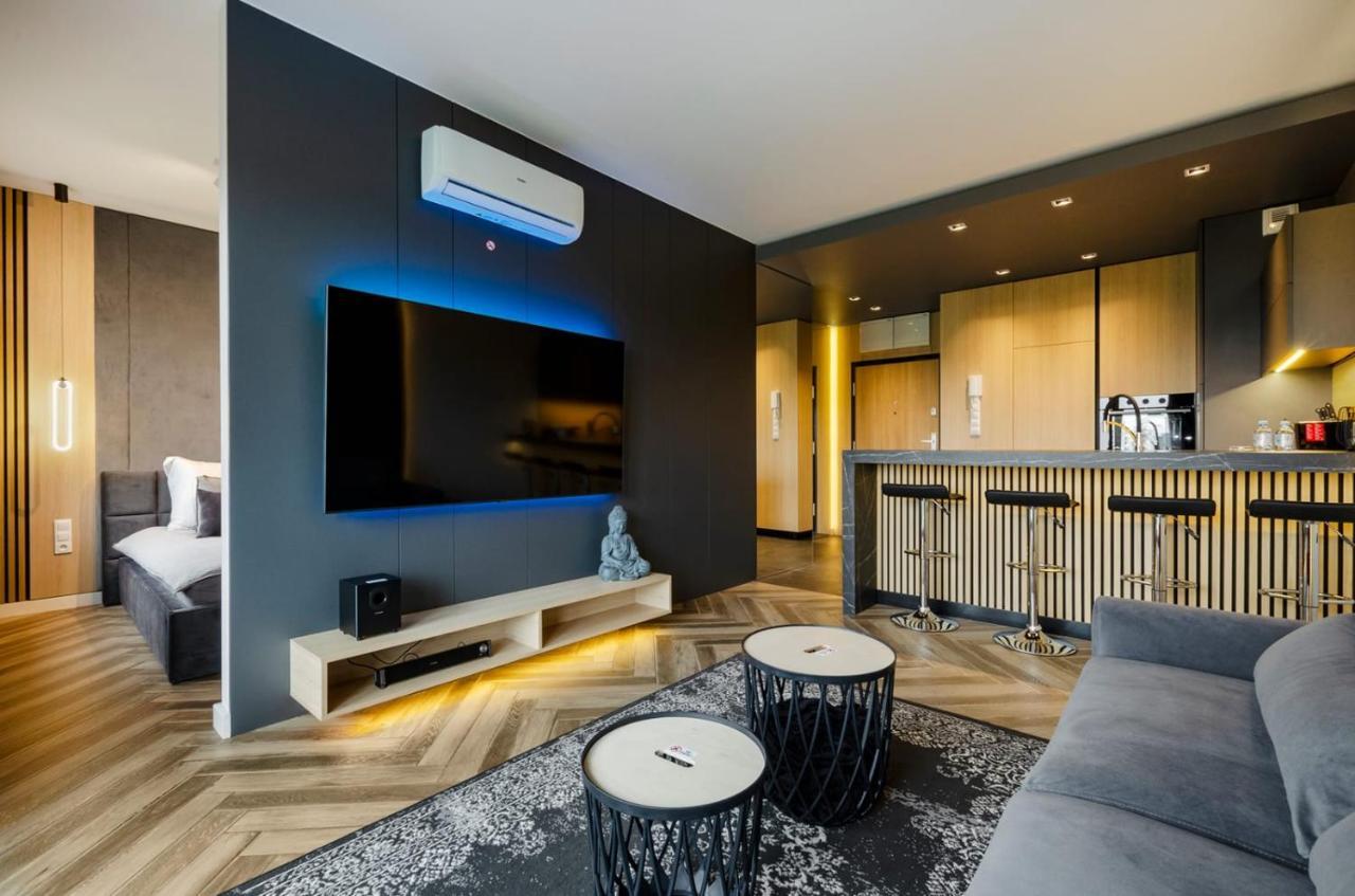 Lupoapartments Z Wanna W Sypialni Manufaktura Parking Dostep Na Kod Apartment Łódź