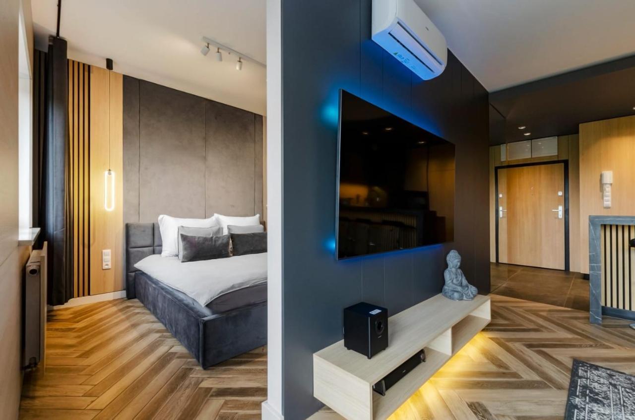 Lupoapartments Z Wanna W Sypialni Manufaktura Parking Dostep Na Kod Apartment *